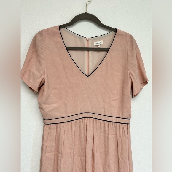 Anthropologie Pablo Light Pink Vneck Short Sleeve Dress size 42 NWOT - Picture 3 of 8